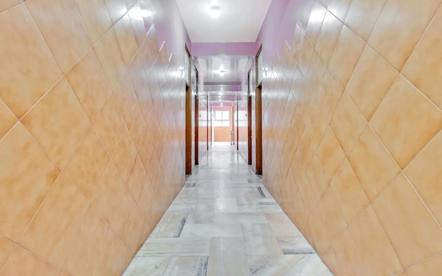 SPO ON 46695 Red Tomato Palace