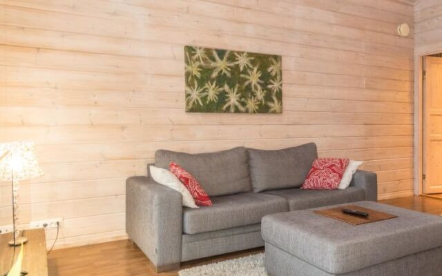 Holiday Home Luoston karpalo
