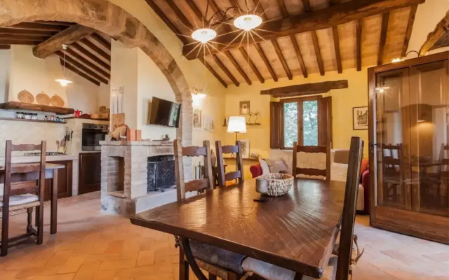 Nice Apartment in Seggiano