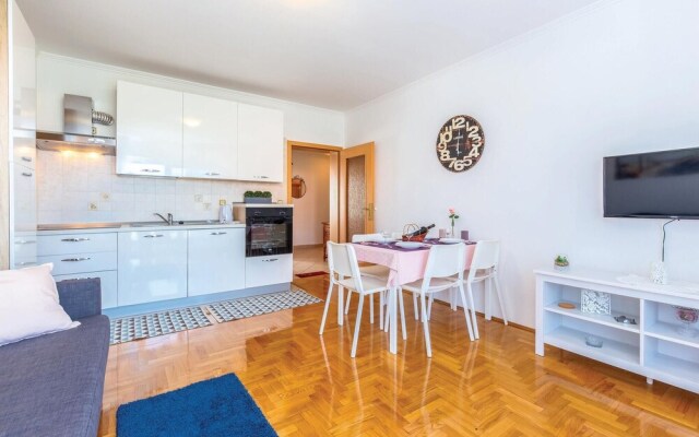 Beautiful Apartment in Crikvenica With Wifi and 2 Bedrooms