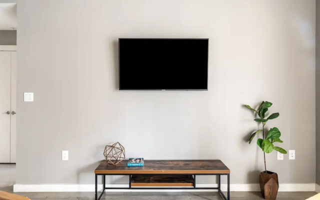 AMLI Downtown by Kasa Austin Downtown