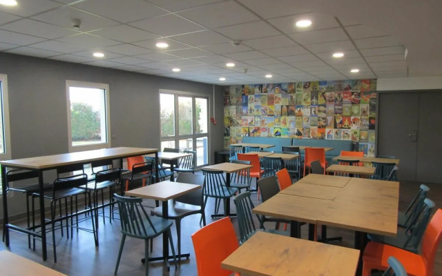 hotelF1 Igny Massy TGV