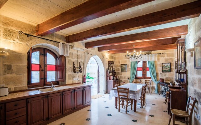 Ta' Karmni Farm Five Stars Holiday House