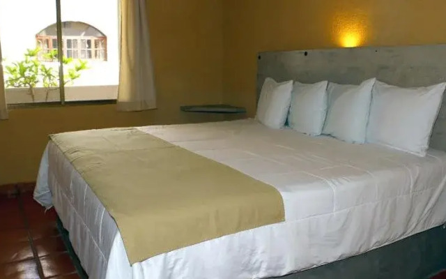 Hotel Plaza Loreto Centro Historico