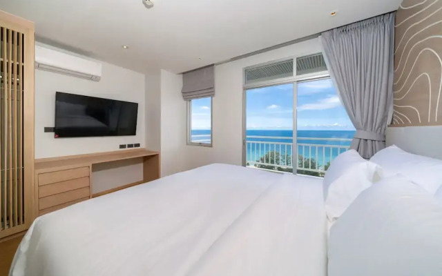 Sea View Chic Design 2BR Karon Condo 16C