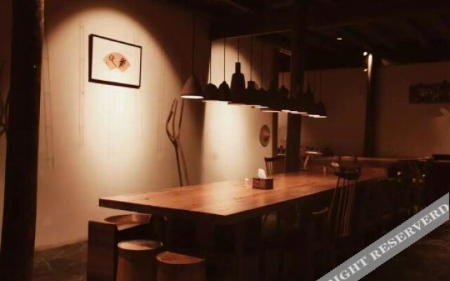 One Mountain Nine Houses