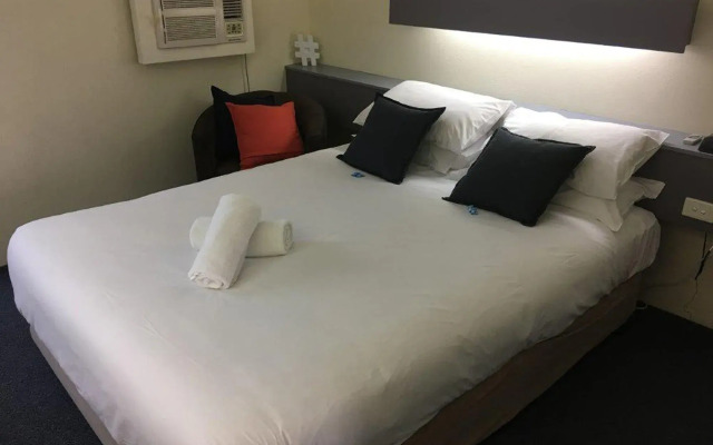 Emerald Central Hotel