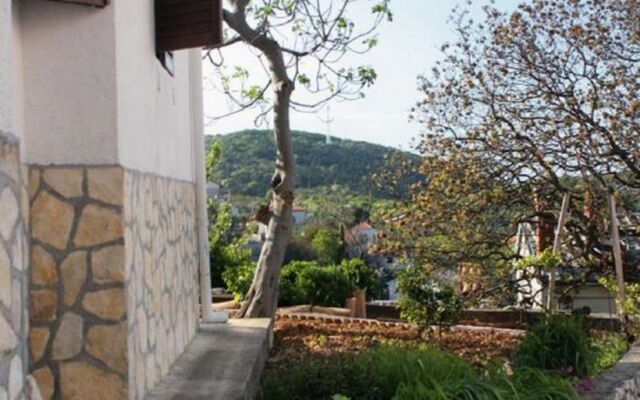 Room Luka - with parking; R1 Vrbnik, Island Krk
