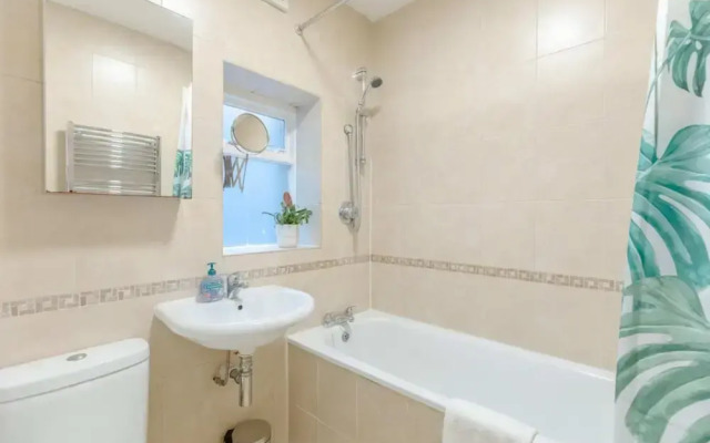 Serene & Stylish 1BD Flat - Tooting Bec!