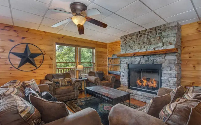 Dancing Bear Lodge