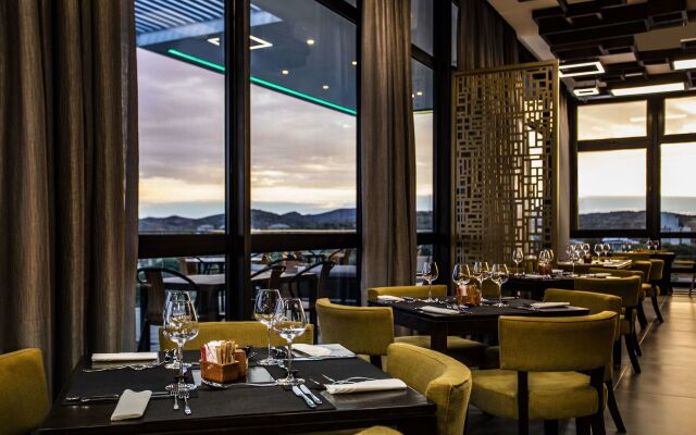 Avani Windhoek Hotel & Casino