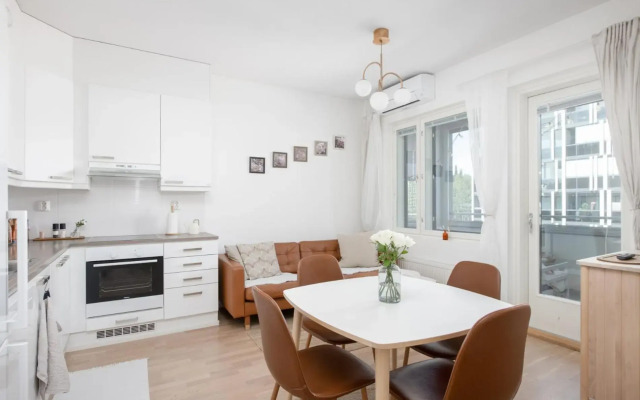 Modern apartment with sauna and free parking