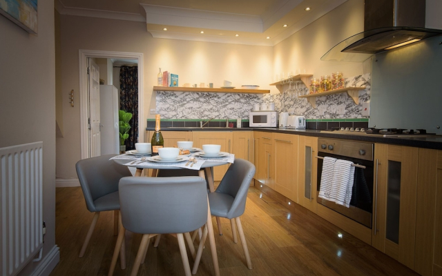 Karah Suites - Parliament Street