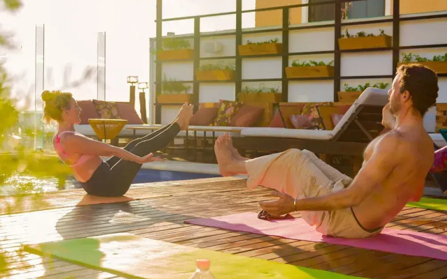 Nomads Hotel & Rooftop Pool