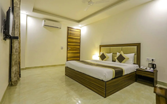 Fabhotel White House Bnb