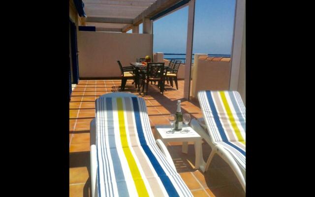 Stunning Penthouse in San Luis de Sabinillas