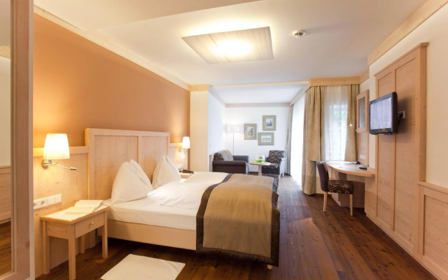 Romantik Hotel Die Gersberg Alm mit Panoramablick auf Salzburg