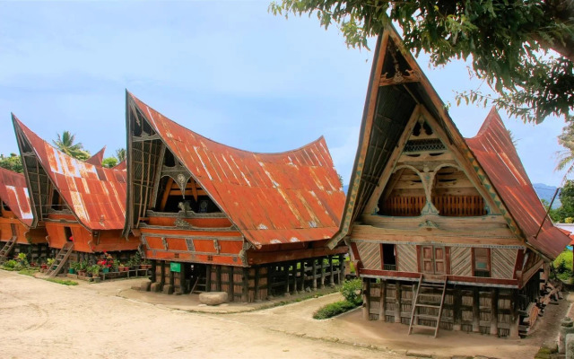 Hotel Pandu Lakeside Tuktuk
