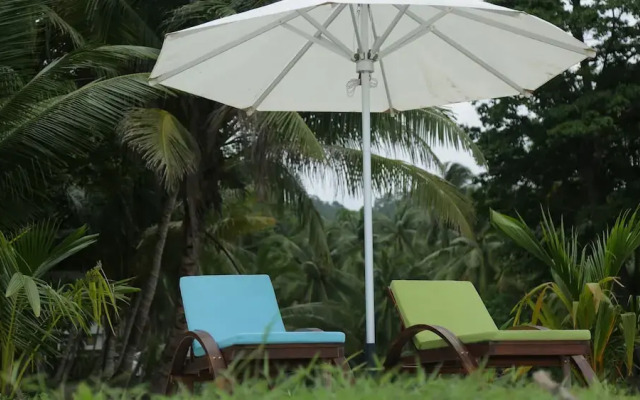 Sandyy Wavess Beach Resort