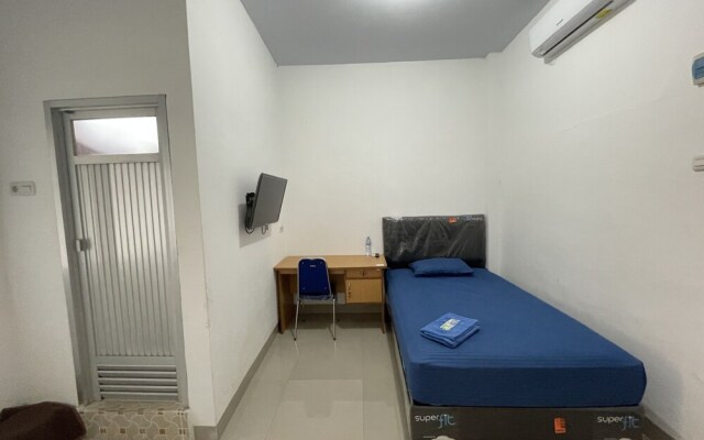 Hotel O Penginapan Musafir Syariah Near Paramount Woman & Childern's Hospital