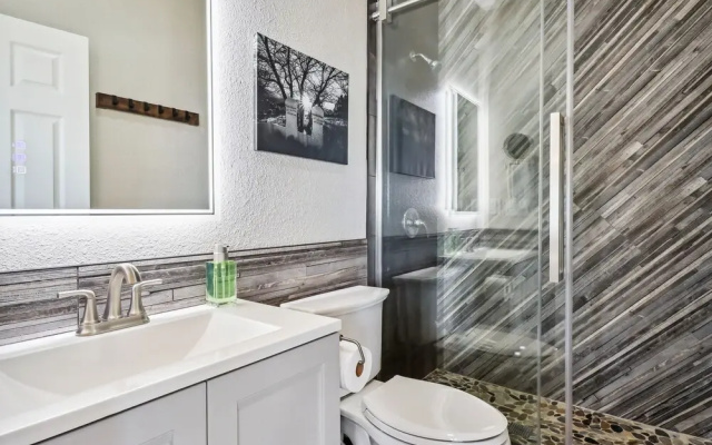 Mountain-view Deck: Stylish Virginia City Apt!