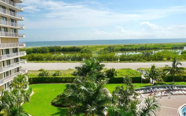 Beachfront Condo With Pool/views From two Balconies