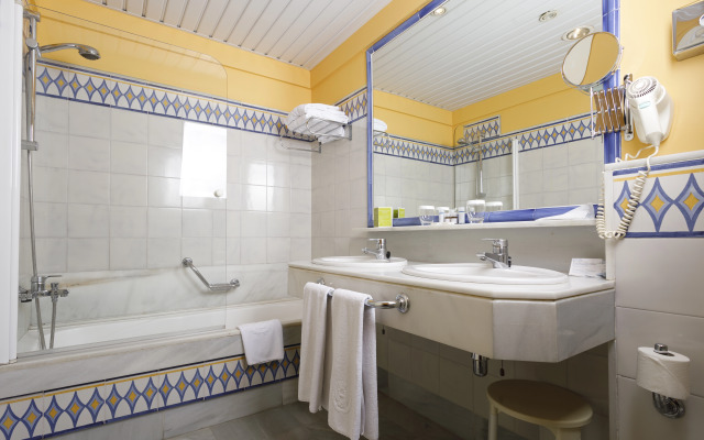 Guadacorte Park Hotel by Senator