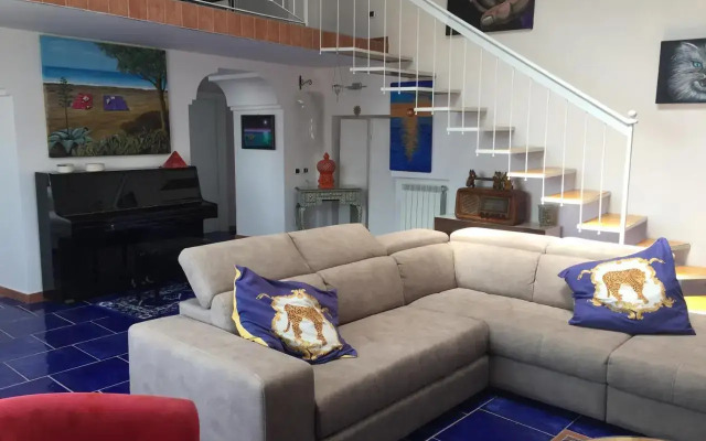 Attico Blu
