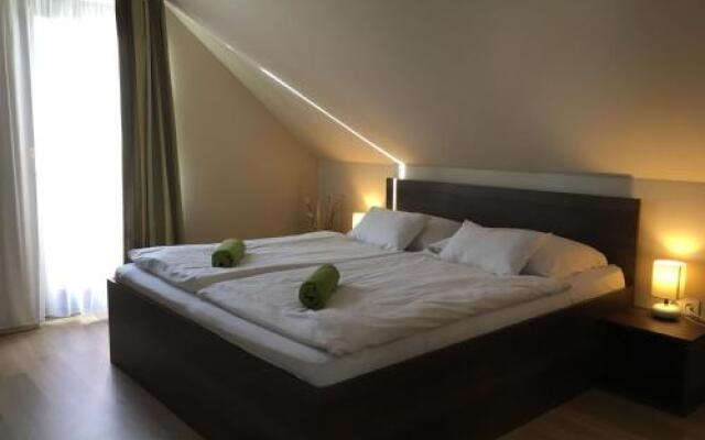 Dunazug Apartmanház