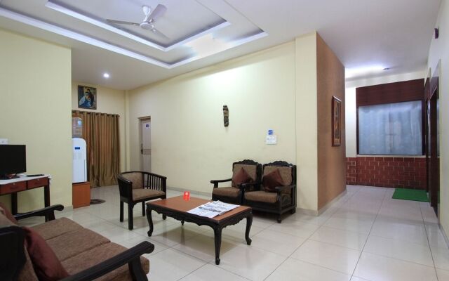 OYO Flagship 12684 Compact Green View