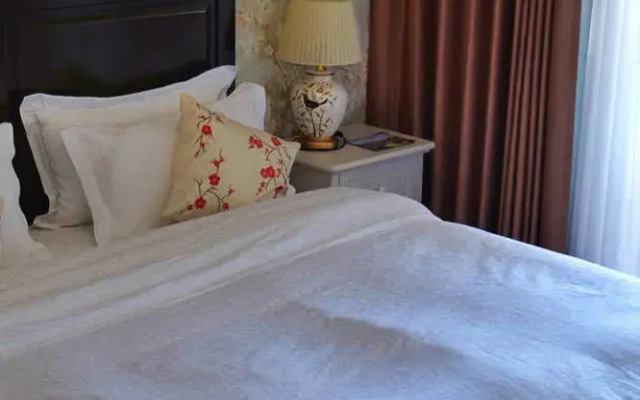 Yonder Way Hotel