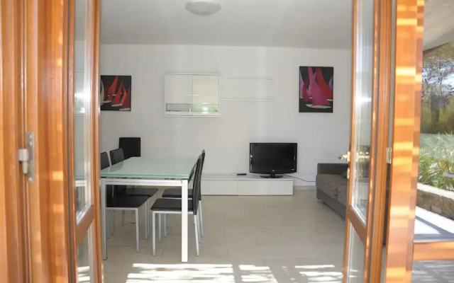 Apartment Sleeps 6 More 7 - Stintino