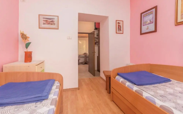 Nice Home in Buje With Wifi and 1 Bedrooms