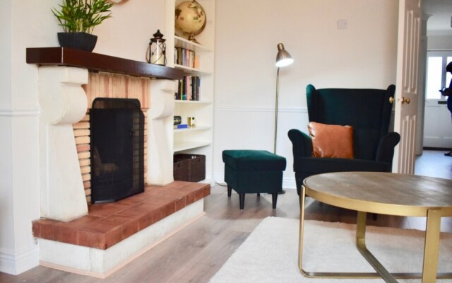 Modern & Renovated 2 Bedroom Flat in Rathmines
