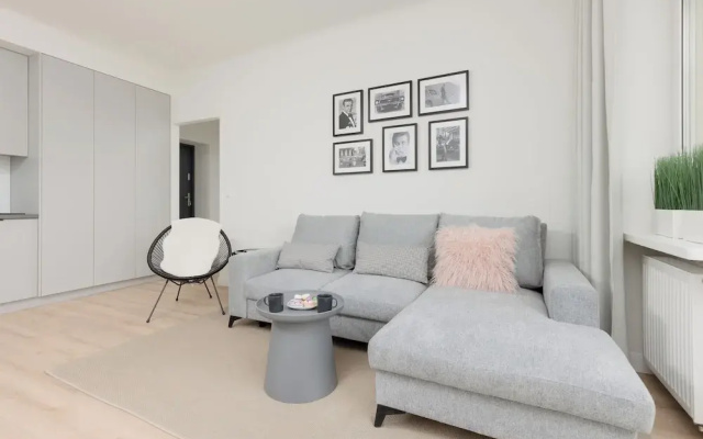 Apartment Warsaw Krucza by Renters