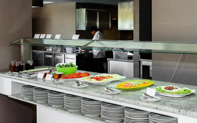 Apartamentos Montechoro Clube 99