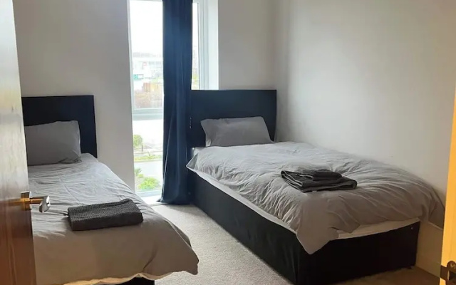 Luxury Apartment - Lakeside