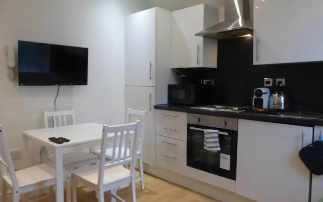 2 bedroom apartment Nr City Centre, Uni & Parks
