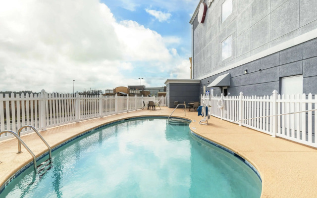 Best Western Plus Brunswick Inn & Suites