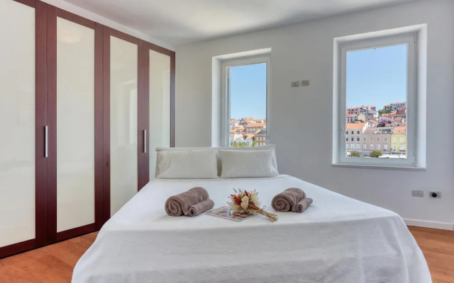 The Perfect View Penthouse Design Apt.