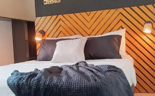 Room-hb4 Double Room With Private Bathro