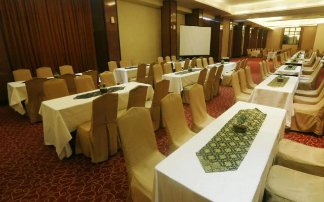 Java Paragon Hotel and Residences