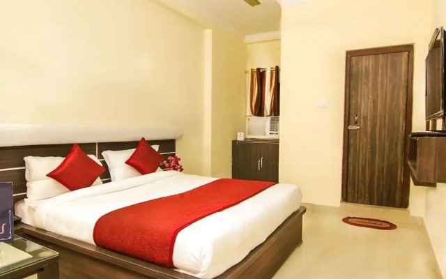 OYO 4998 Sara Residency