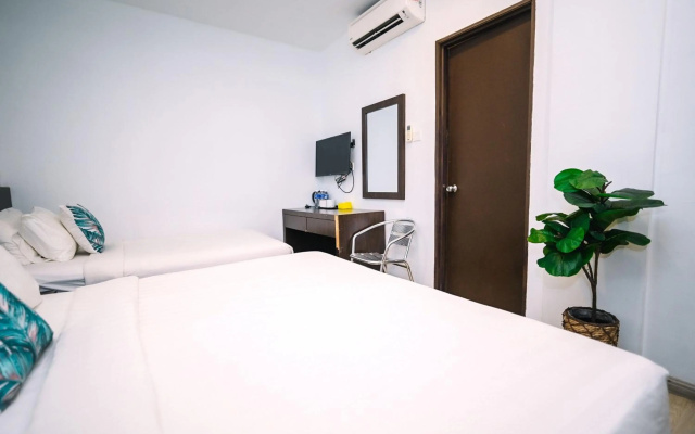 Hotel Zamburger Masjid India KL – Guest Rooms – Kuala Lumpur
