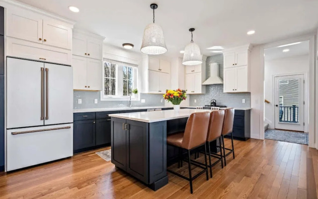 Games, Gym Equipment, Projector, Family Focused