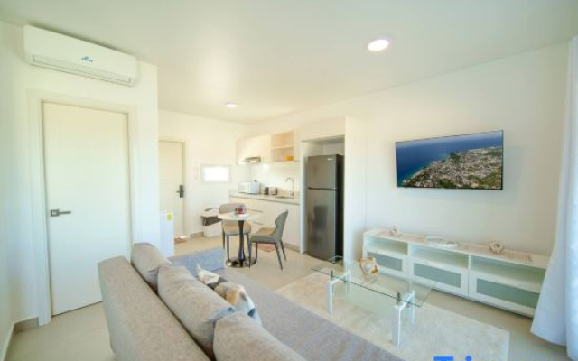 Work & Relax Studio Pools & Fast Wi-Fi in SOV