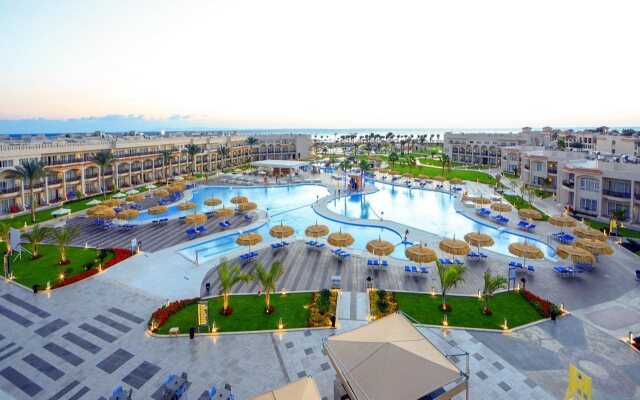 Pickalbatros Royal Moderna Sharm & Aqua Park