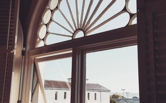 The Monterey Hotel