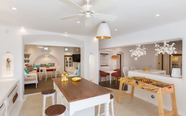 Kallos Villas & Suites