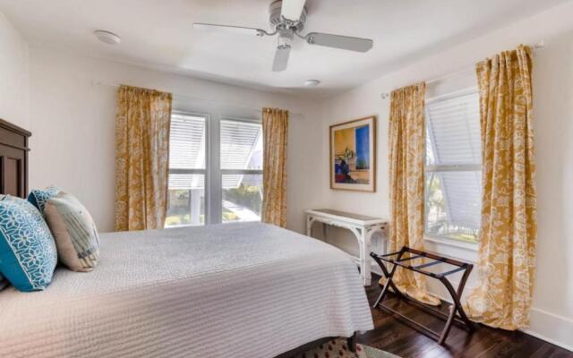 The Periwinkle House - 4bd-2ba - Sleep 10